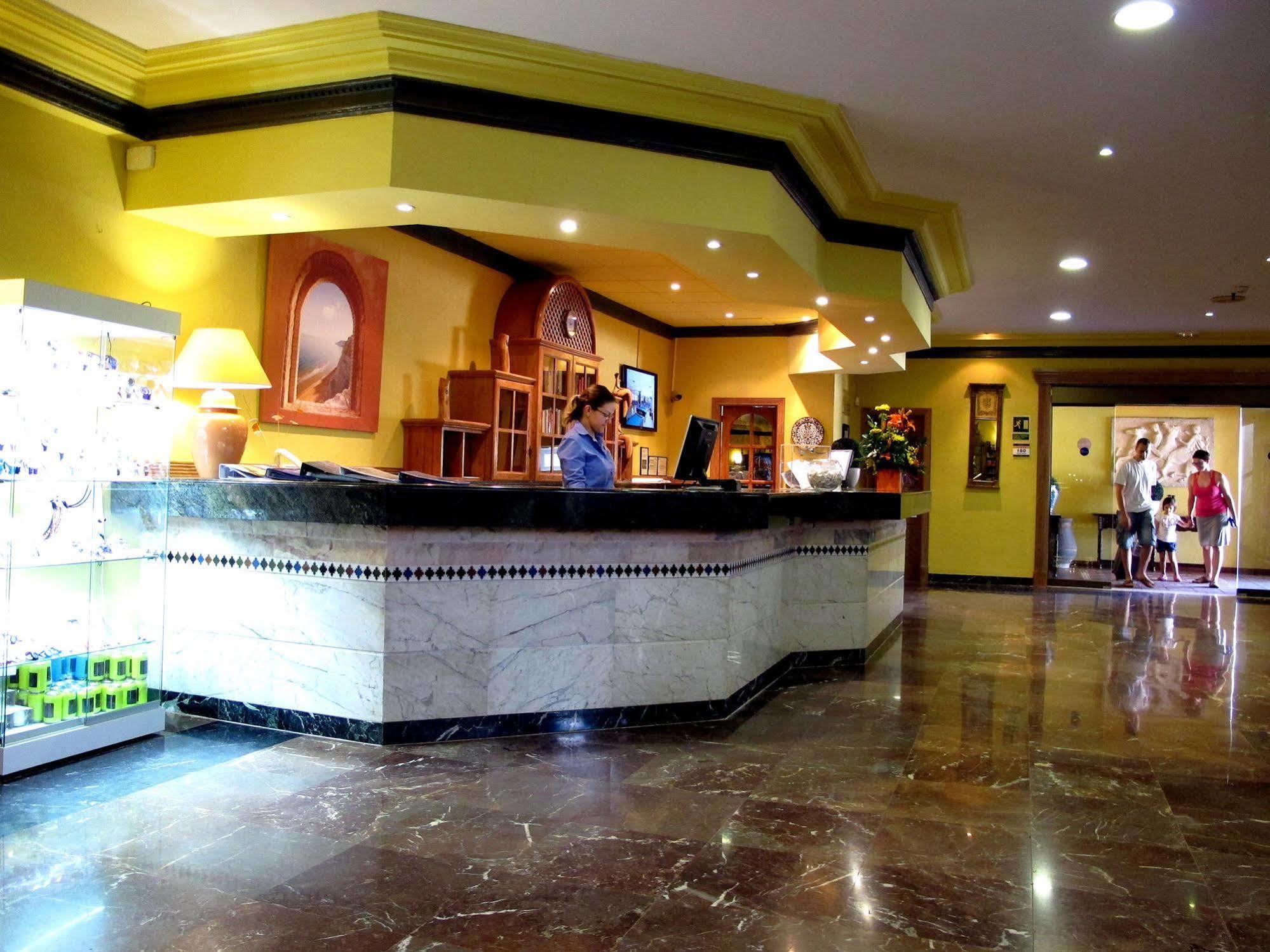 4R Gran Europe Hotel Coma-ruga Exterior photo